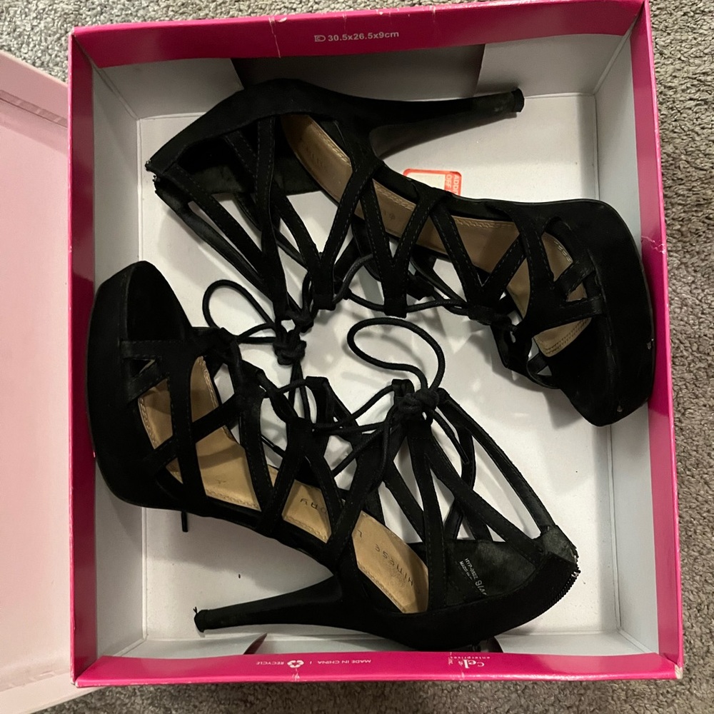 Chinese laundry suede heel